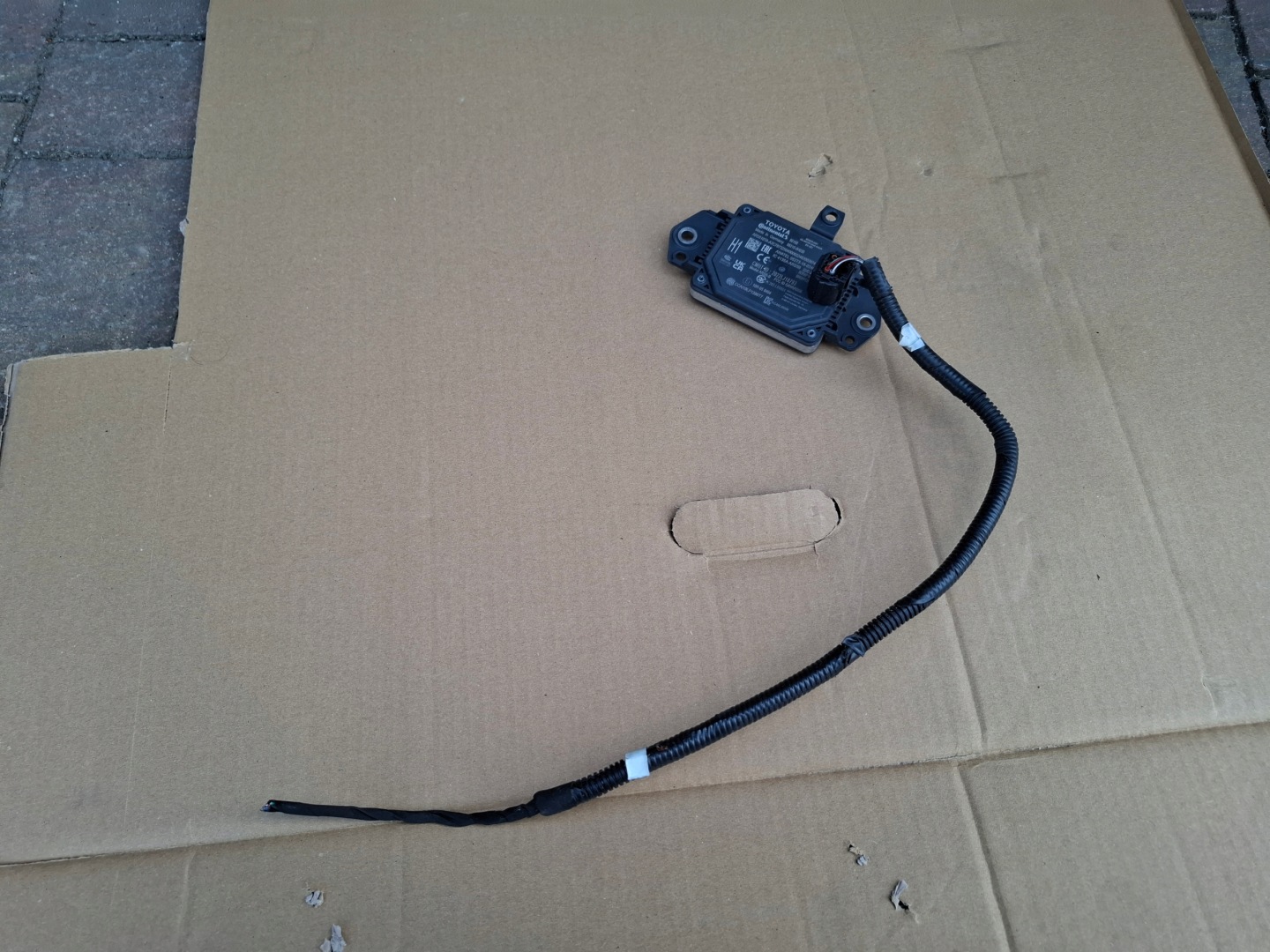 RADAR SENSOR DISTRONIC 88210-0H030 TOYOTA AYGO X 24R