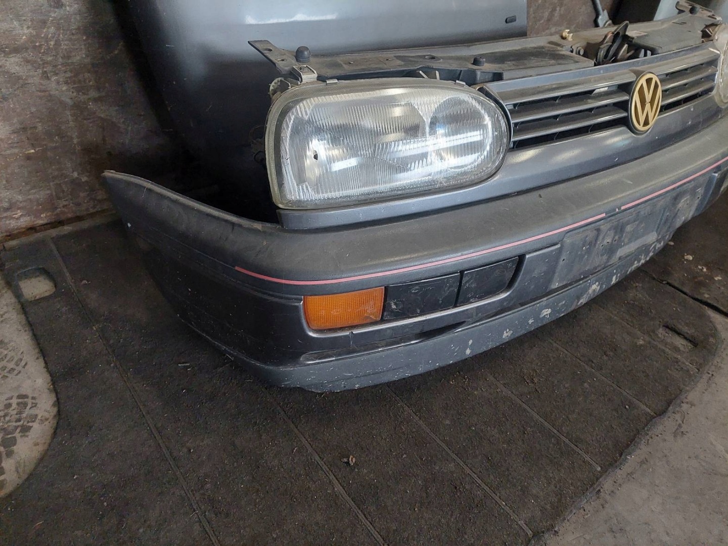 complete front bonnet bumper light fender VOLKSWAGEN GOLF III LA7U