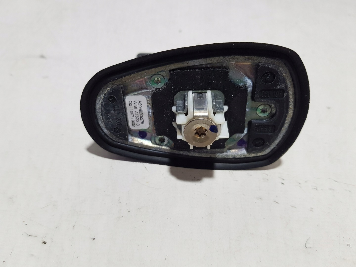 ANTENA dach GPS MERCEDES W204 2048208275