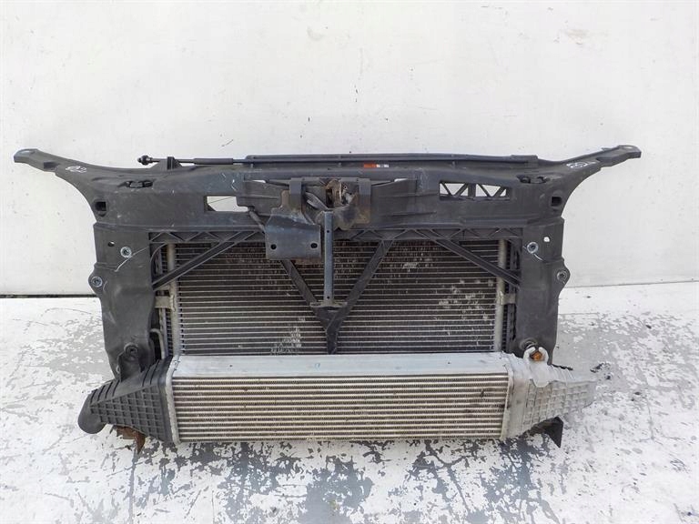82. MAZDA 3 III DIESEL support panel for radiators pillar