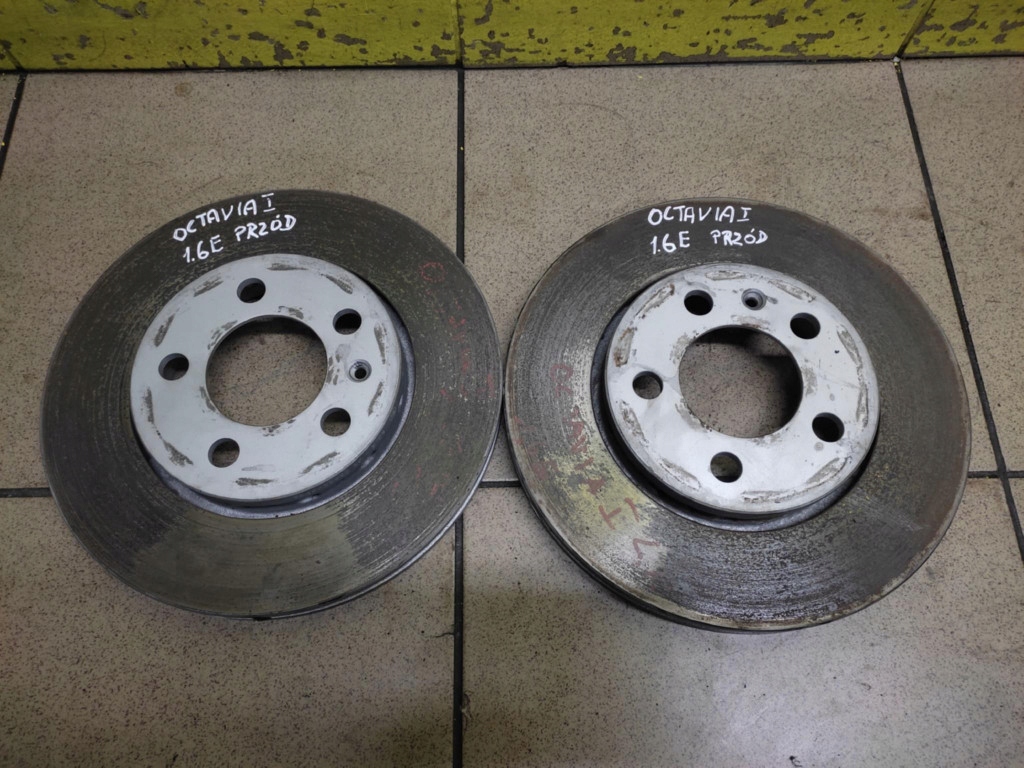 SKODA OCTAVIA and 1.6 discs brake front