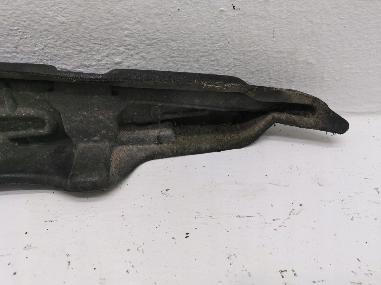 kryt blatníku levý předek CHRYSLER 300C 04-10