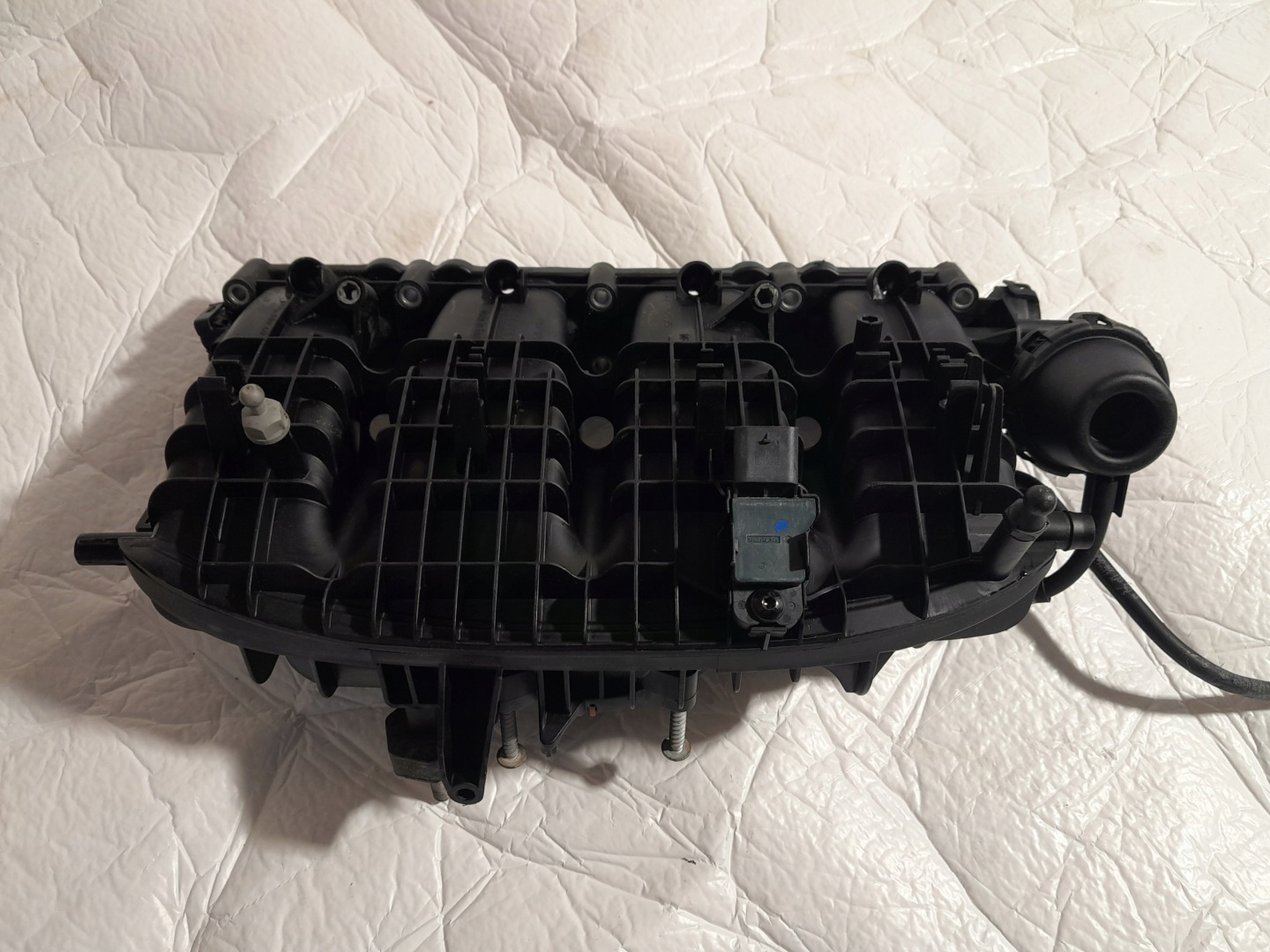 VW AUDI 2.0TFSI intake manifold 06L133201T