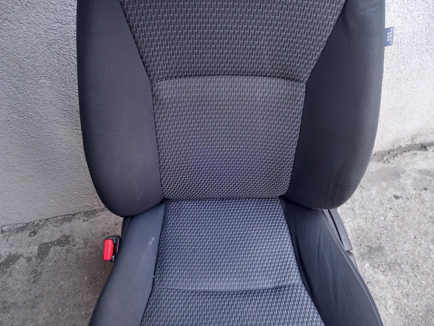 seat front front left driver´s TOYOTA VERSO LIFT black OEM