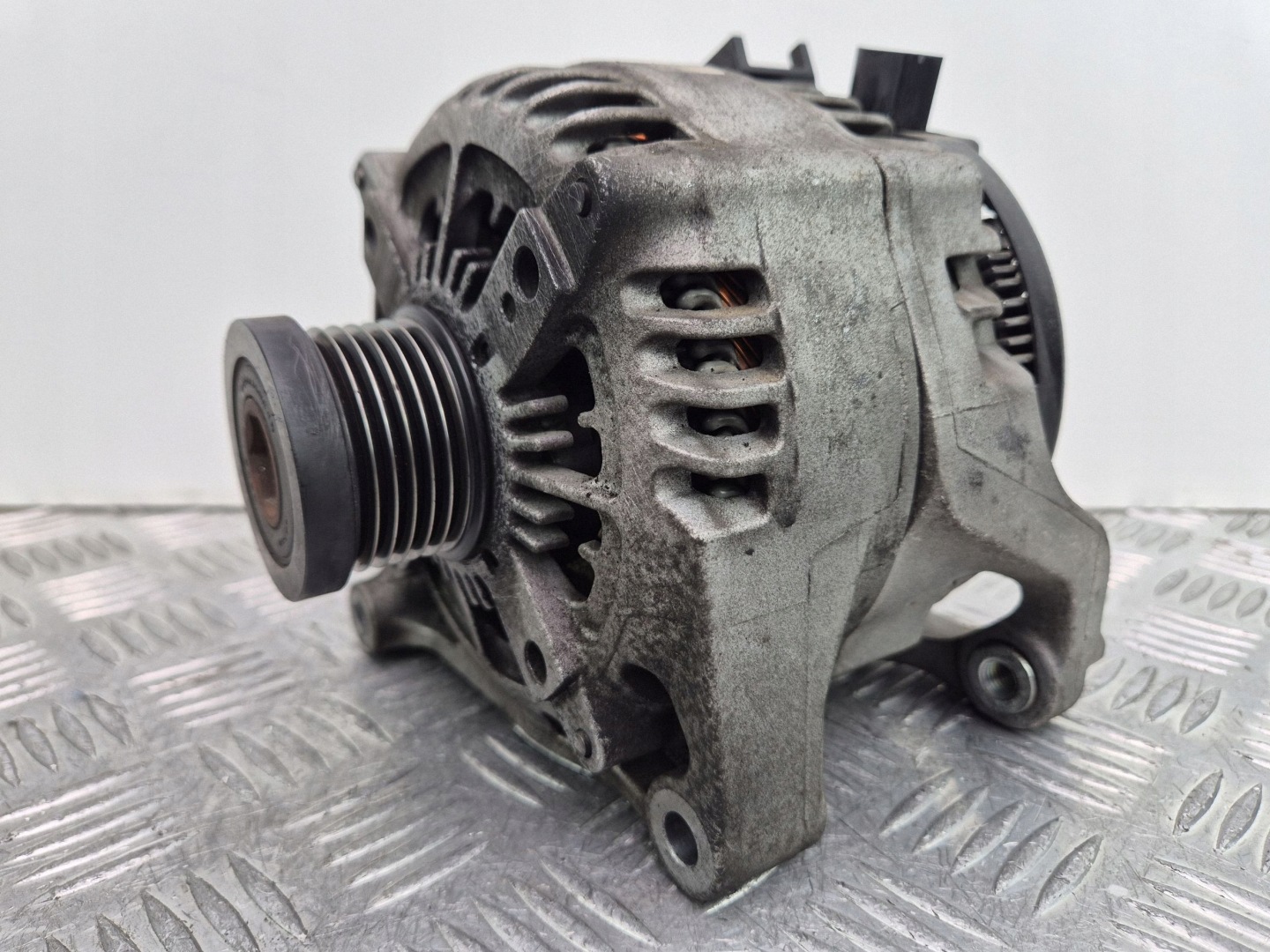 BMW X1 E84 28i Alternator N20B20A 7605061