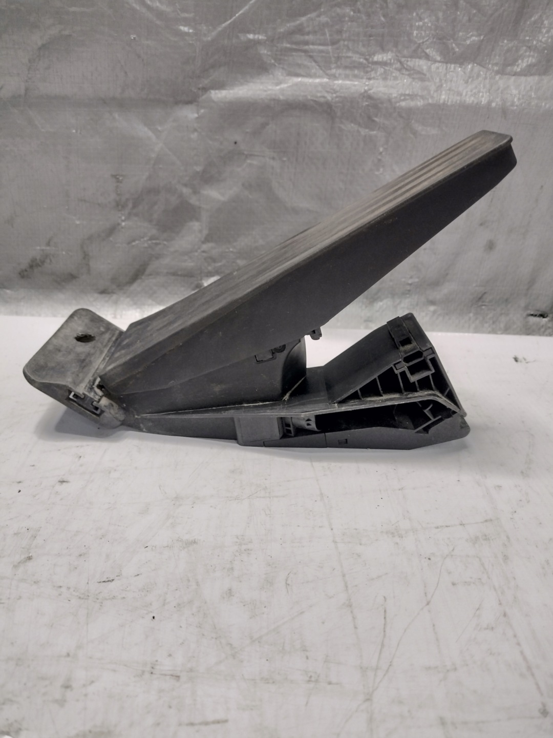 potentiometer accelerator pedal BMW F11 6852643