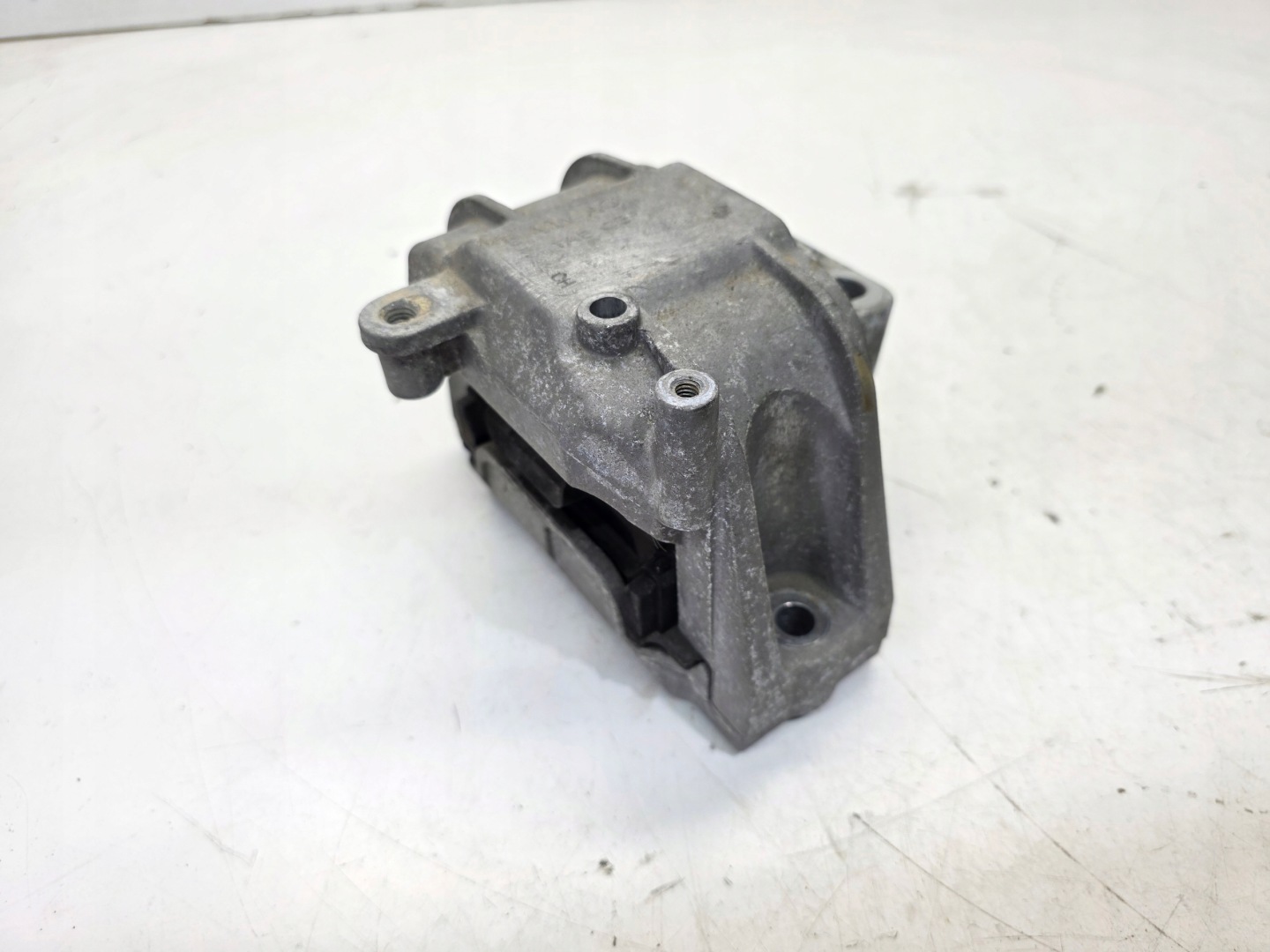holder engine mount AUDI VOLKSWAGEN SEAT SKODA 1K0199262CH