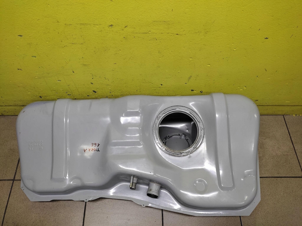OPEL TIGRA 1.6 tank