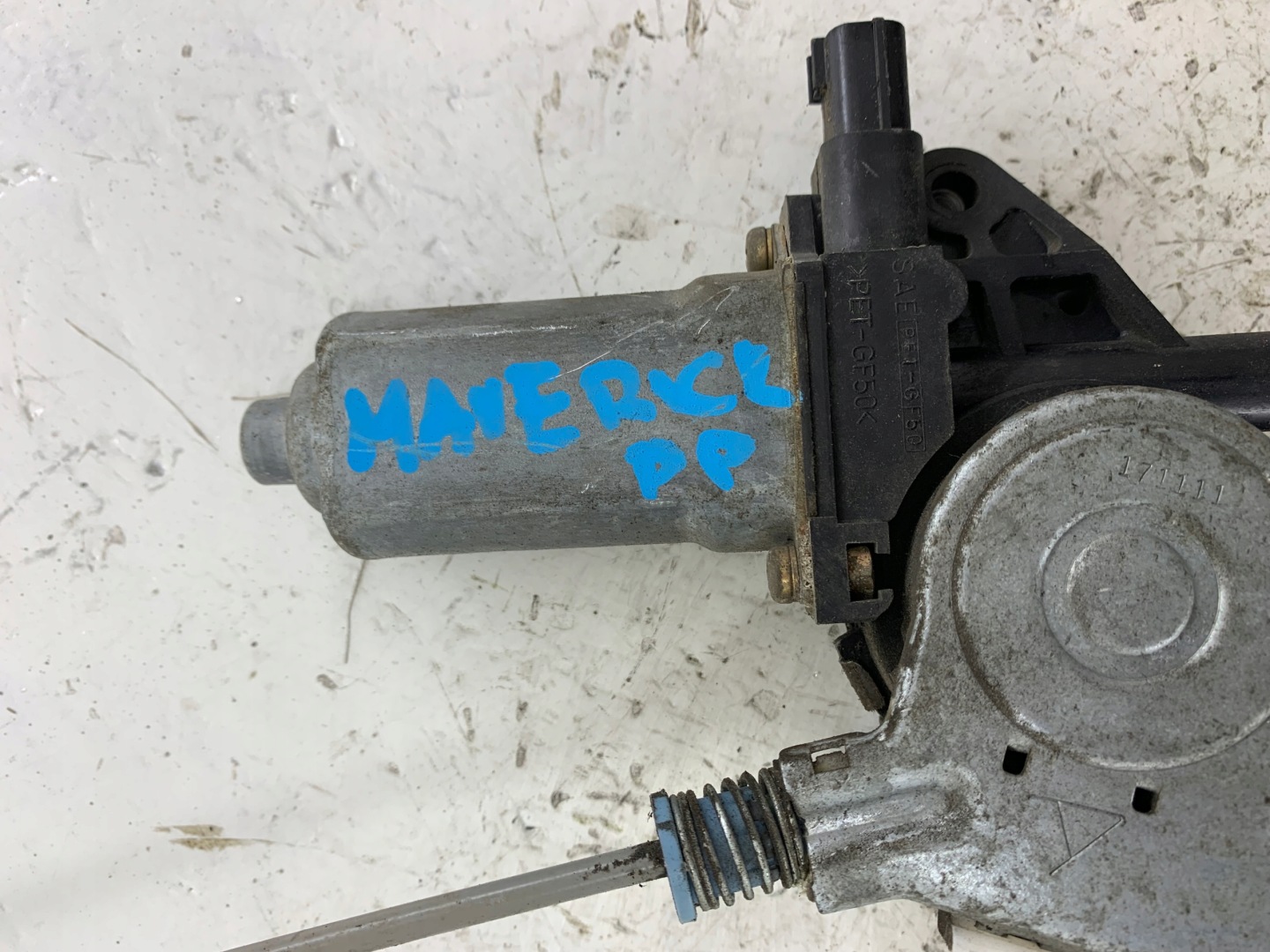 FORD MAVERICK II window regulator right front AY262100-0331