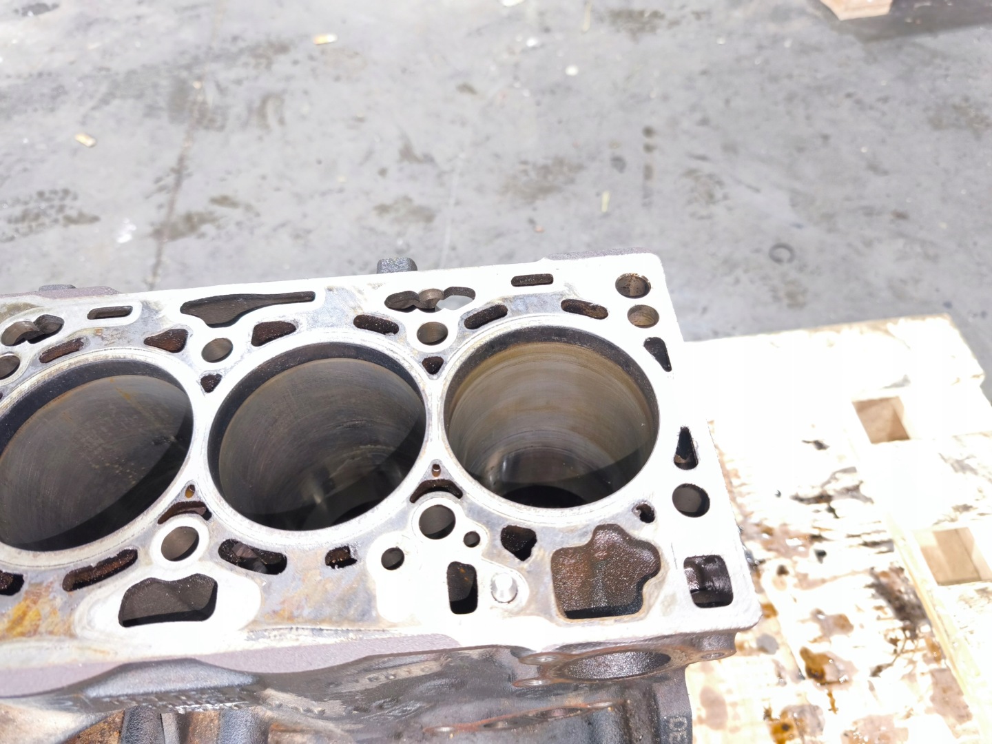 BLOK MOTORE AUDI A4 B9 A5 8W 2.0 TDI DEU 03N023A