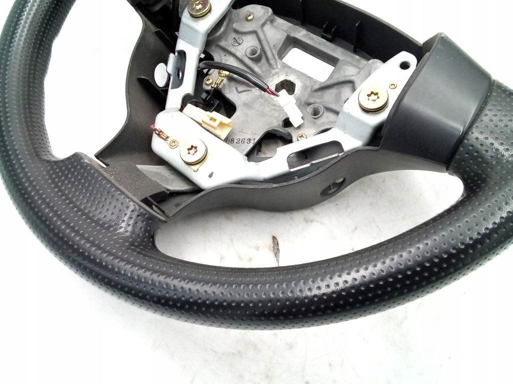 Mazda 2 DY lenkrad trojramienna wielofunkcyjna