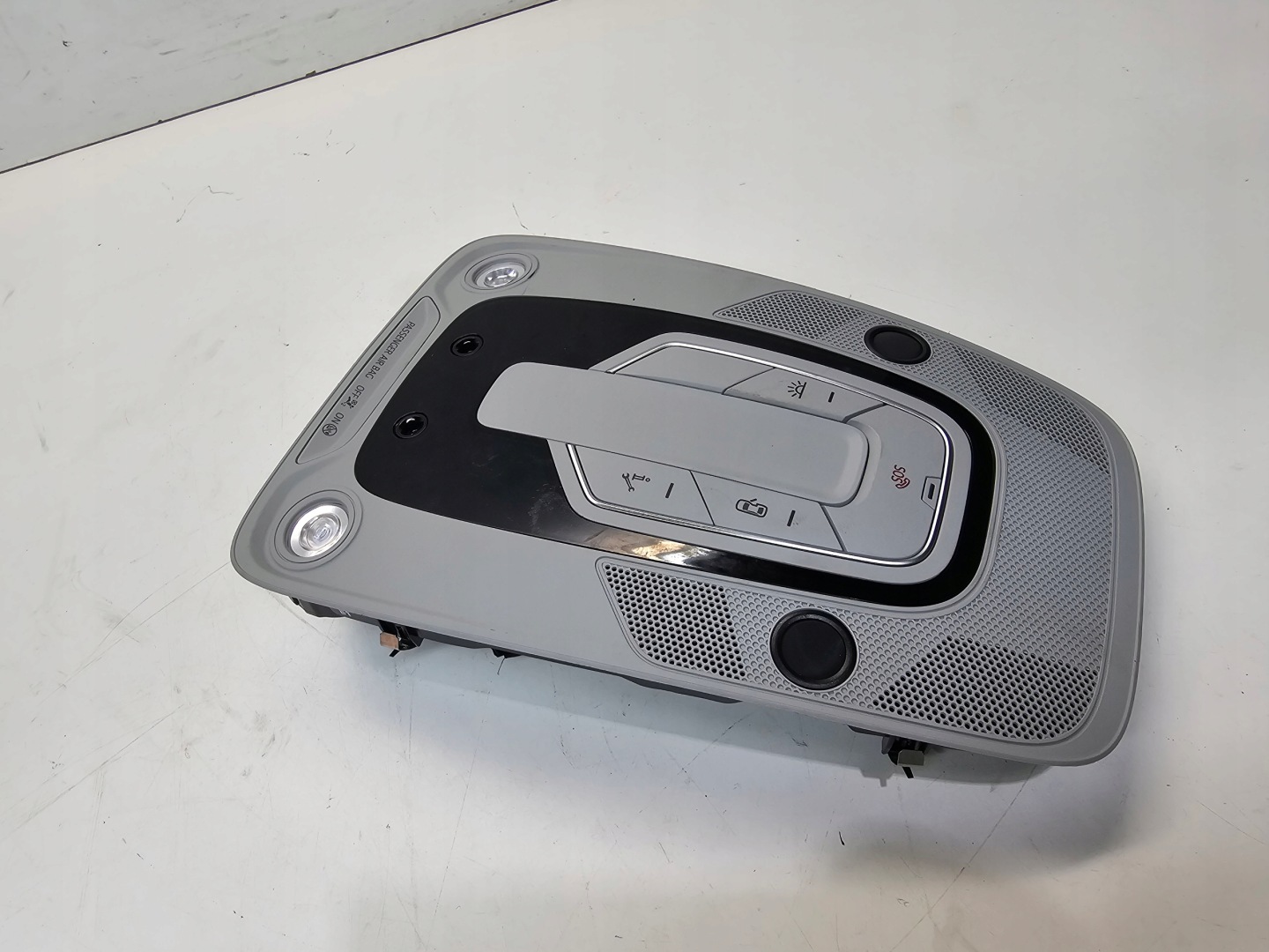 light OSWIETLENIE cabs AUDI A4 B9 A5 8W A6 C8 4K0947135AE