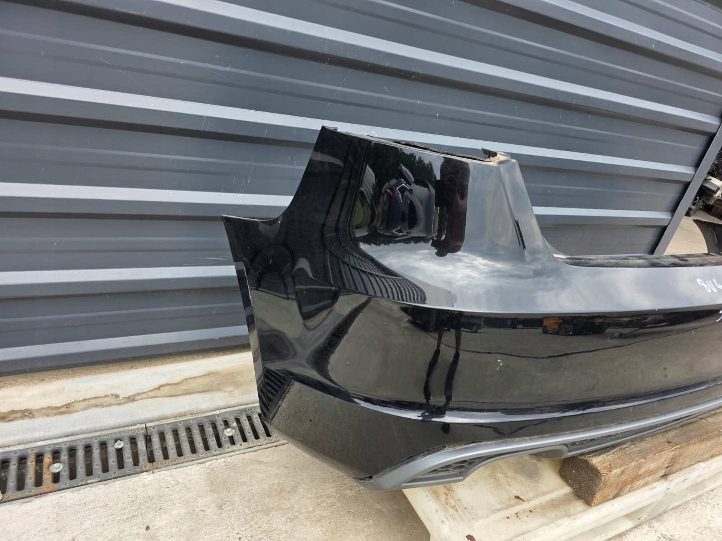 bumper rear part AUDI A3 8V4 5-door SPORTBACK LY9B S LINE without PDC original !!!