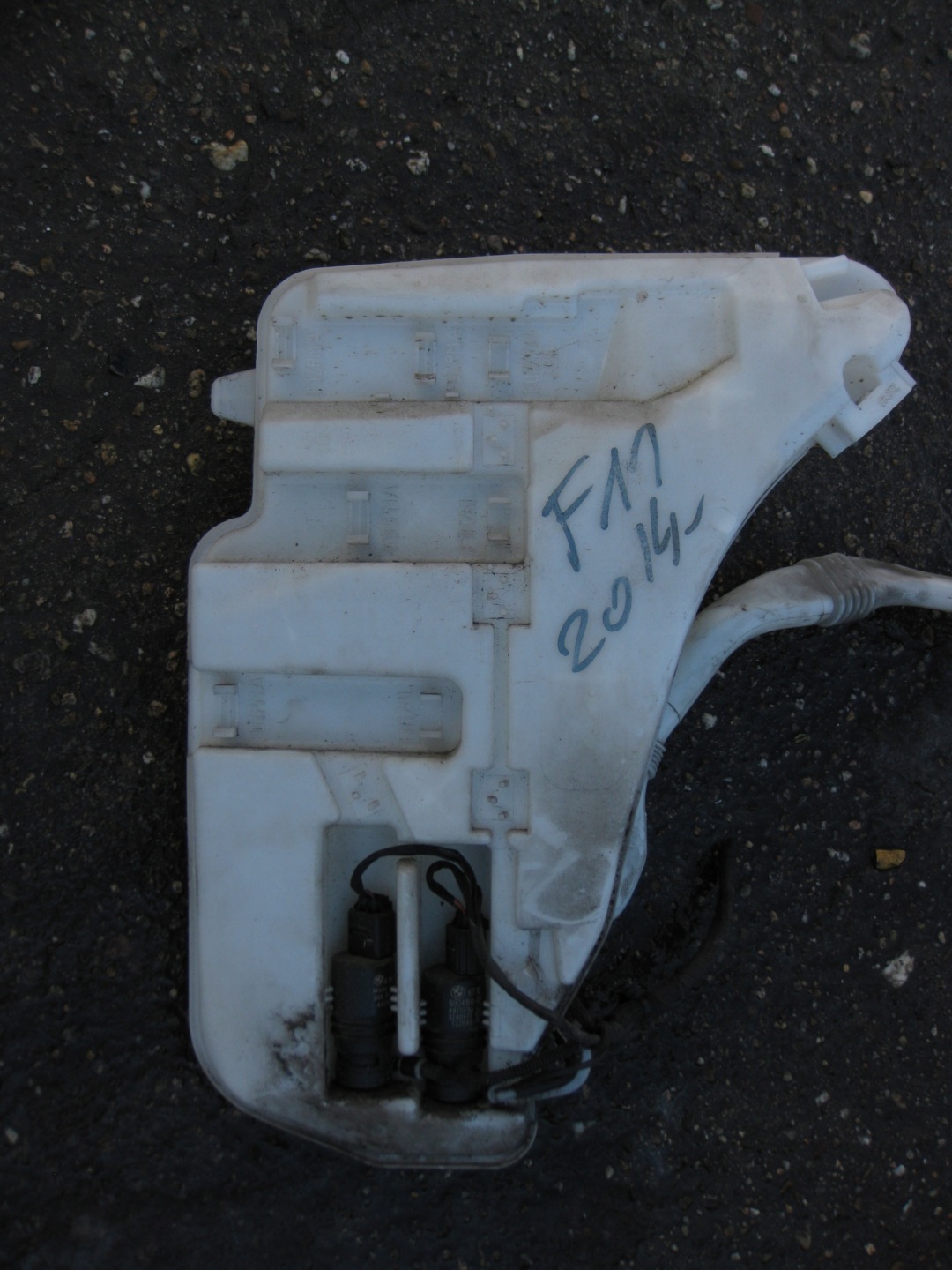 BMW F11 2.5 D 14R Behälter Spritzdüse 7269665