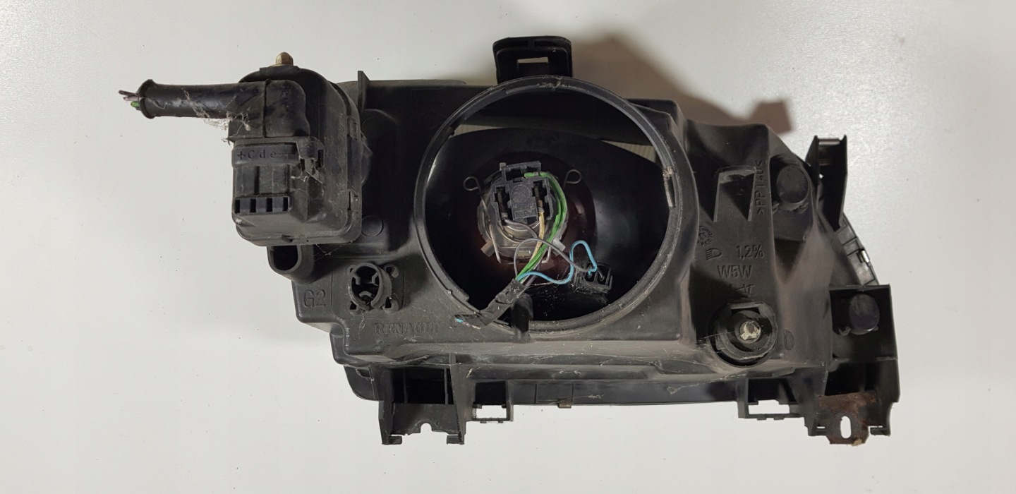 Renault Scenic and 1 REFLEKTOR left light front left