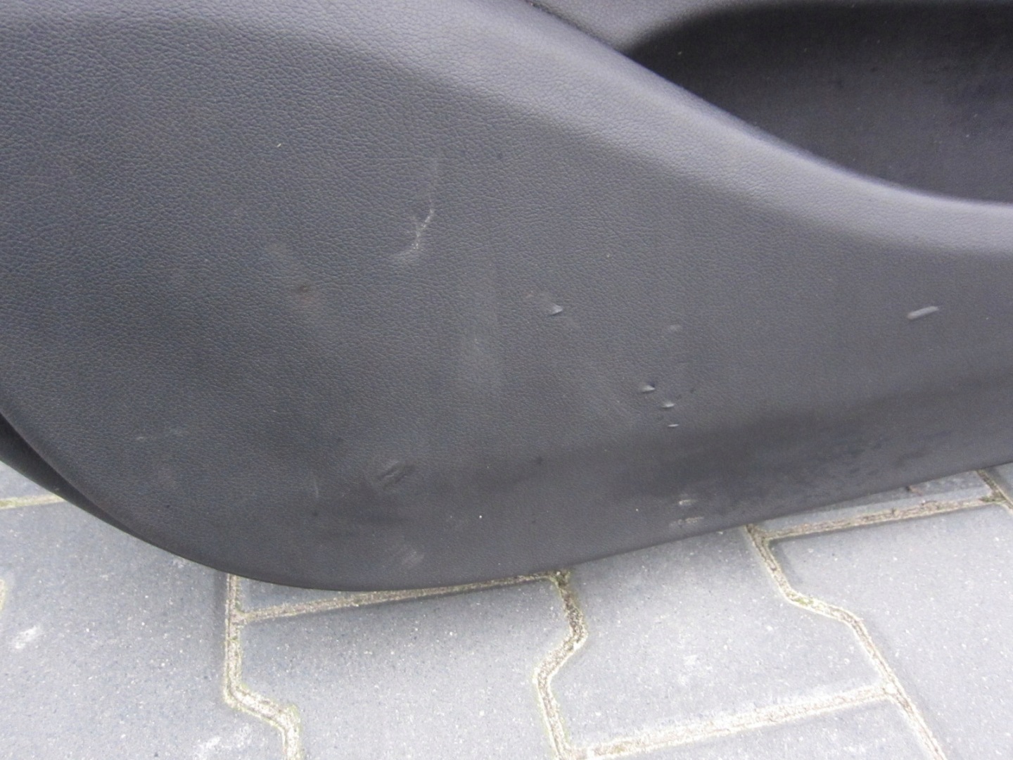 BMW 7 G12 side door driver´s upholstery left front black leather 9661986