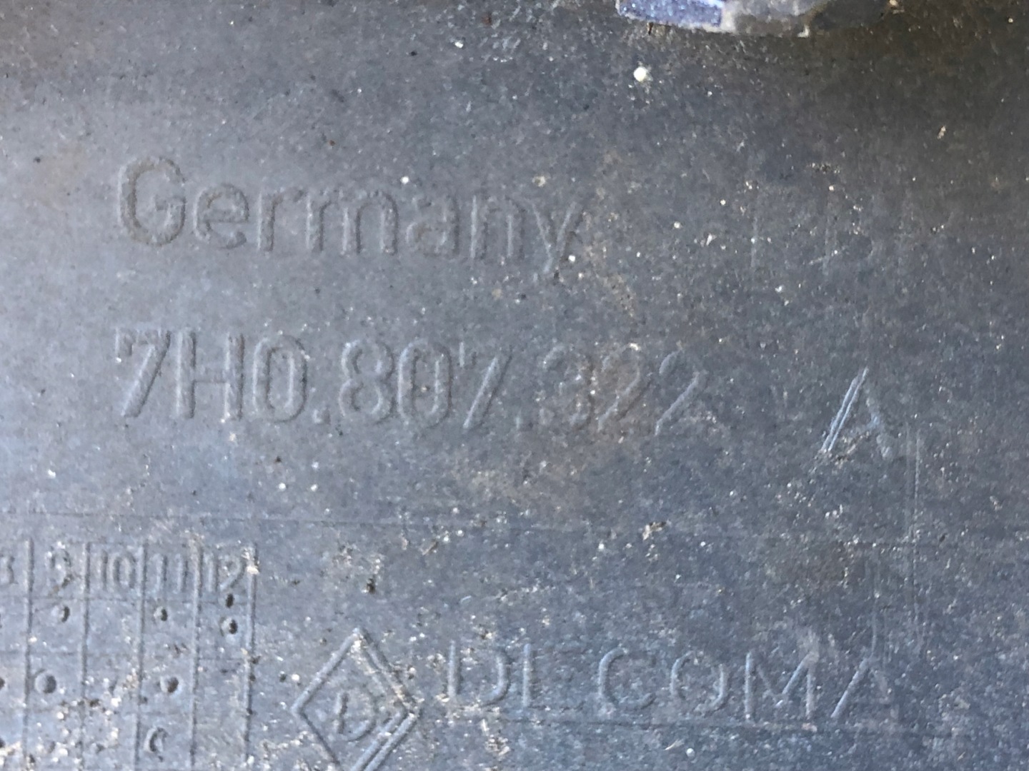 Ecke der Stoßstange rechts heck VW T5 7H0807322A