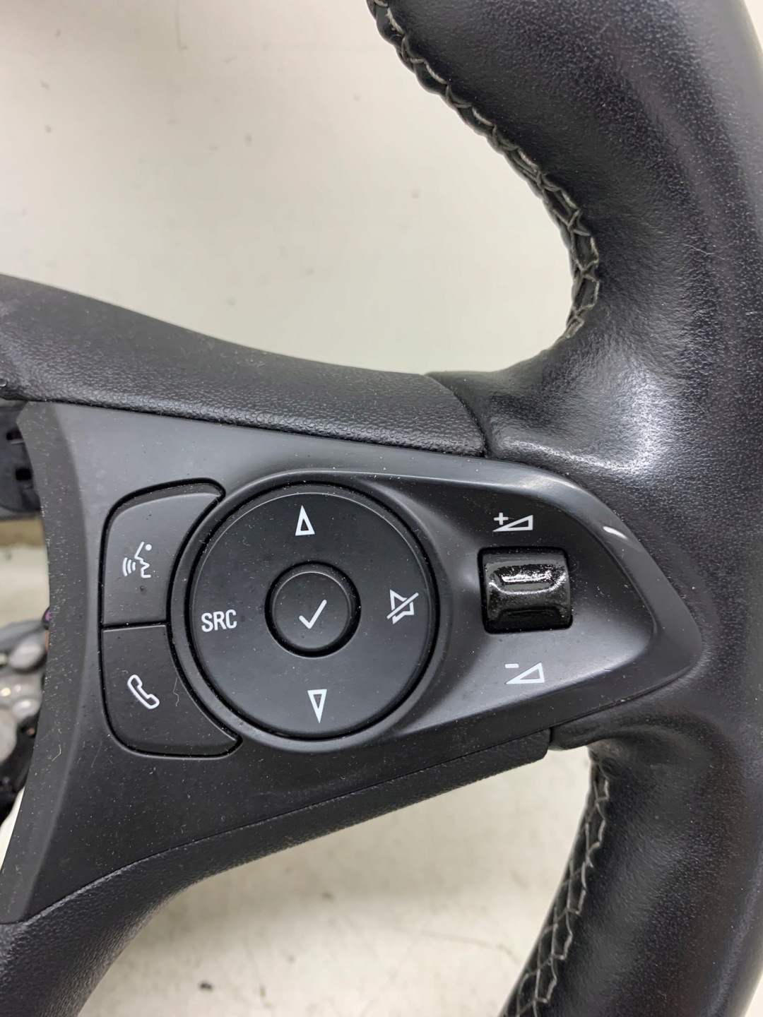 steering wheel, leather black MULTI GRZANA 647392300A OPEL CORSA F 19