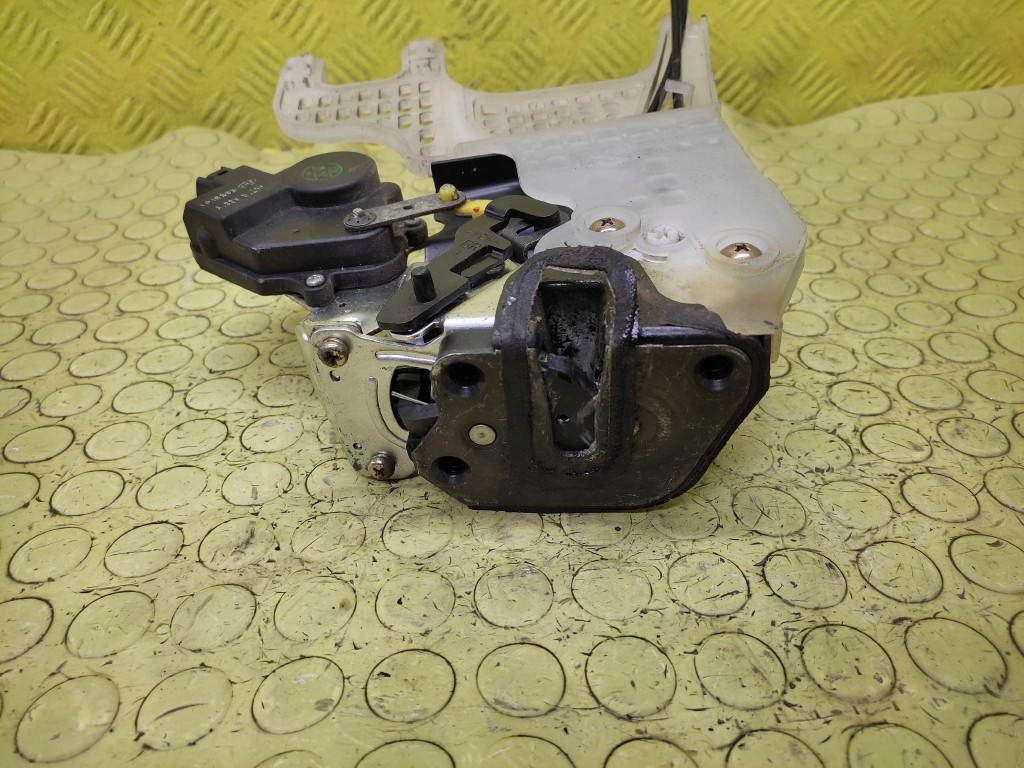 HYUNDAI TUCSON lock door right rear part