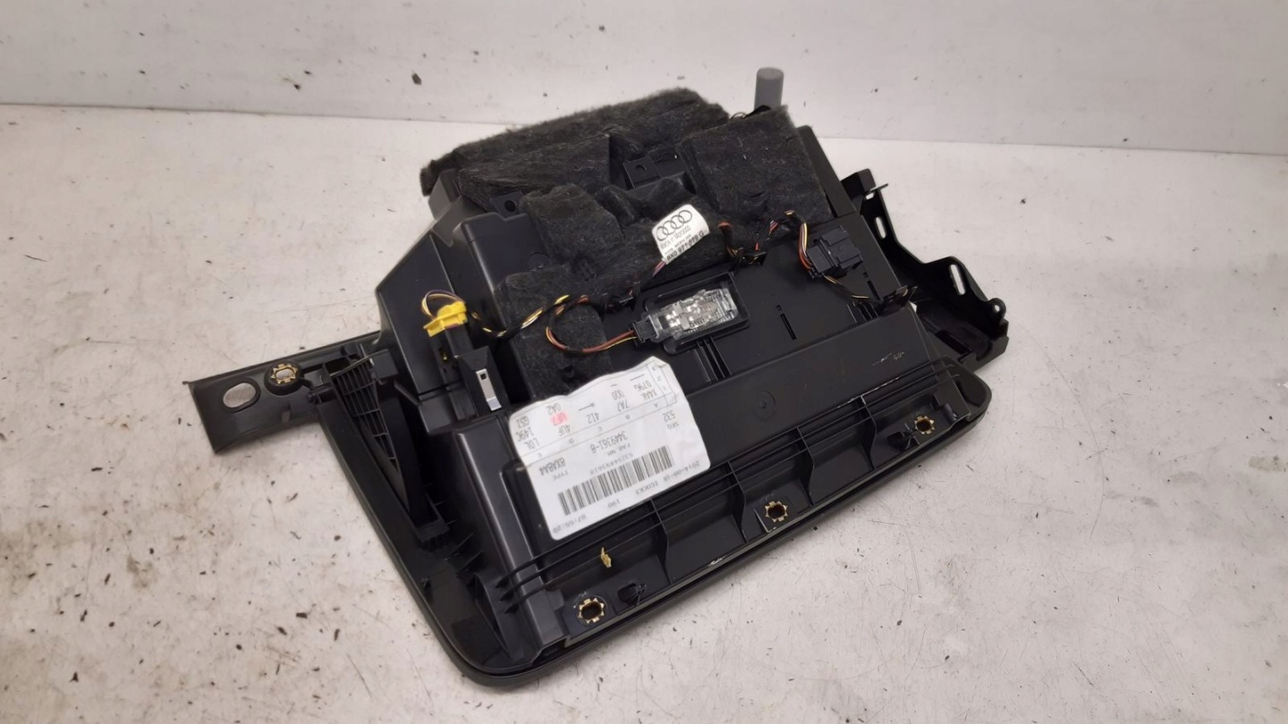 Handschuhfach des Beifahrers Audi A1 8X 1,2 TSI