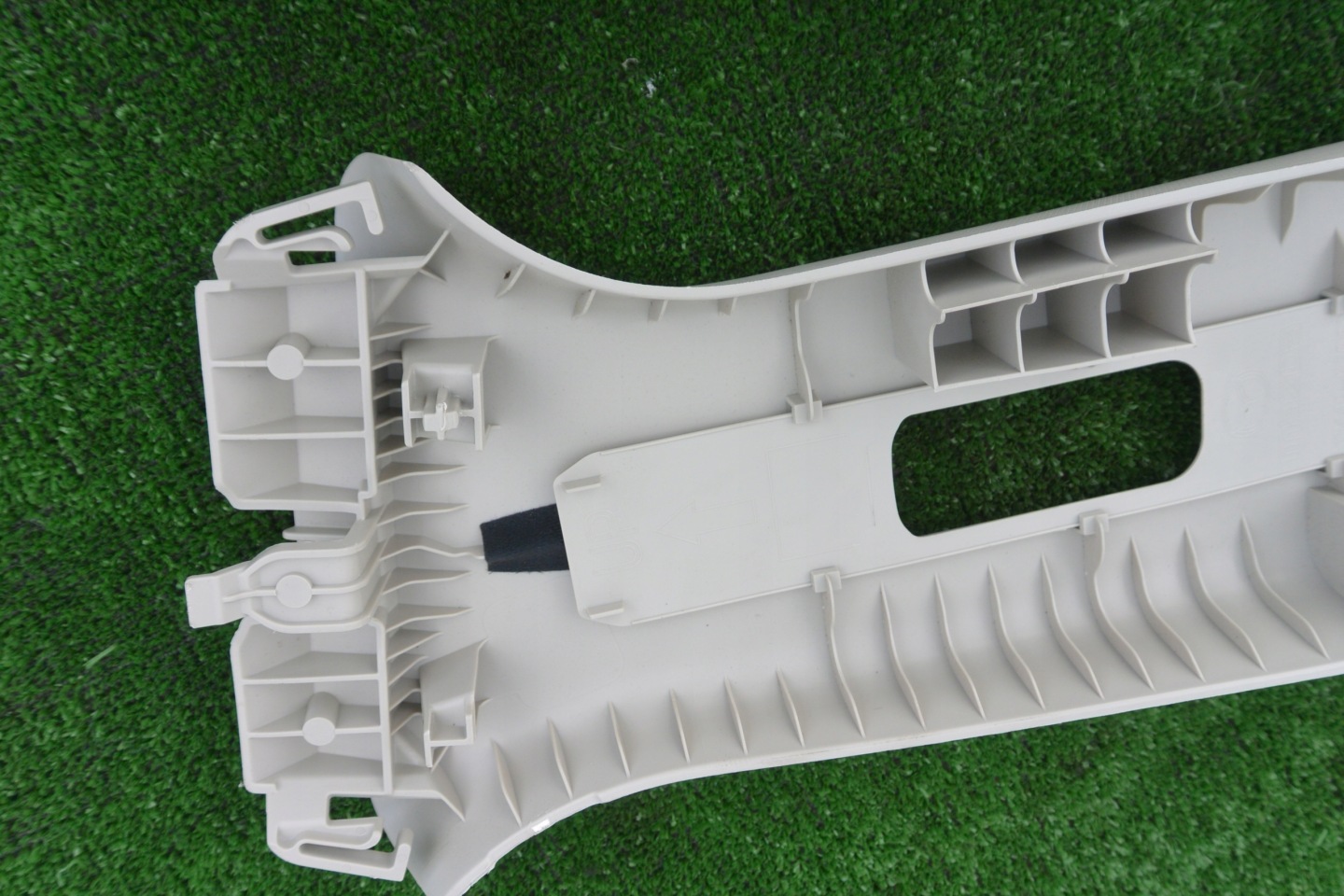 MAZDA CX9 cover SLUPKA central upper