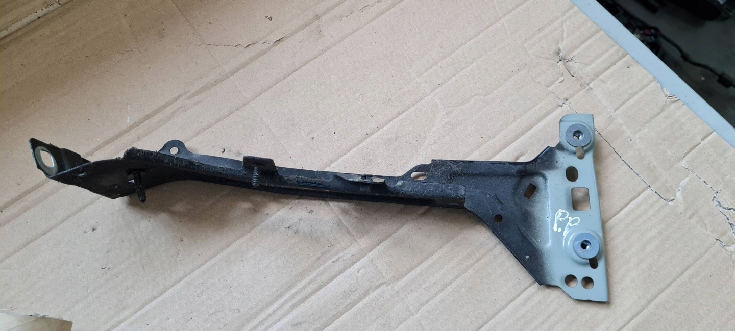 S4 B9 8W A4 Poignée Support plaque Console Aile Droite LY9T 8W0821136C
