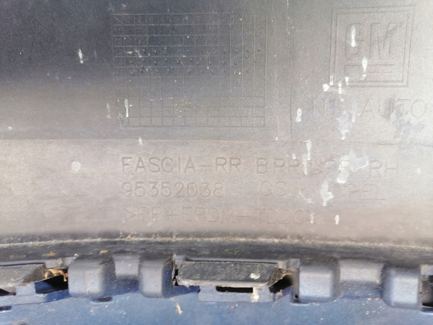 bumper rear part OPEL MOKKA PDC 95365611