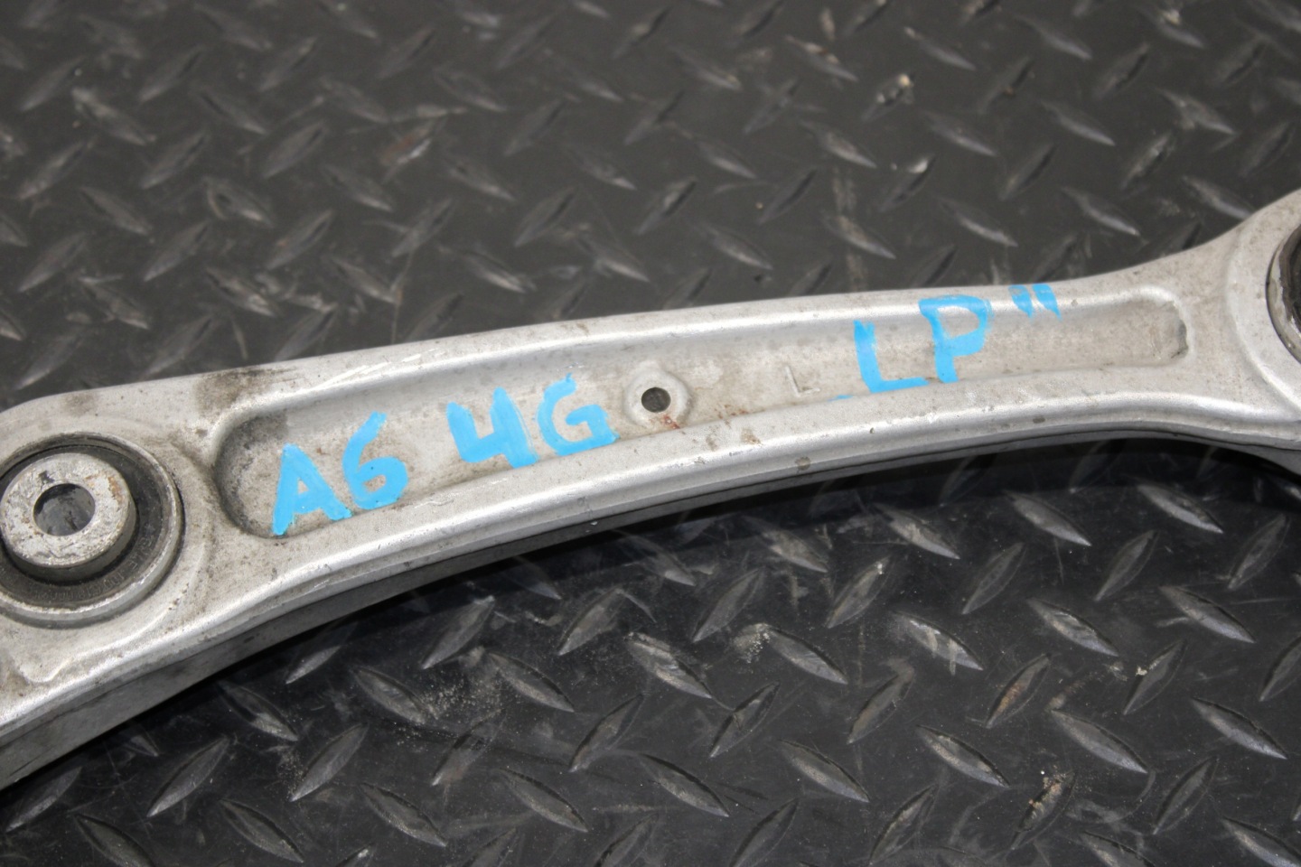 arm left front AUDI A6 C7 4G0 4G9 LIFT