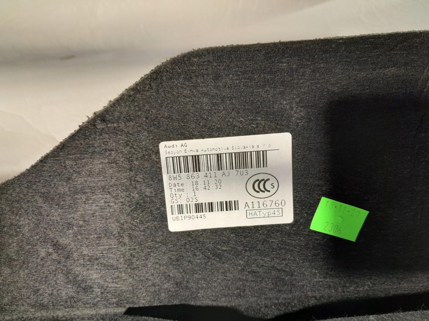 AUDI A4 B9 LIFT sedan plato boot 8W5863411AJ