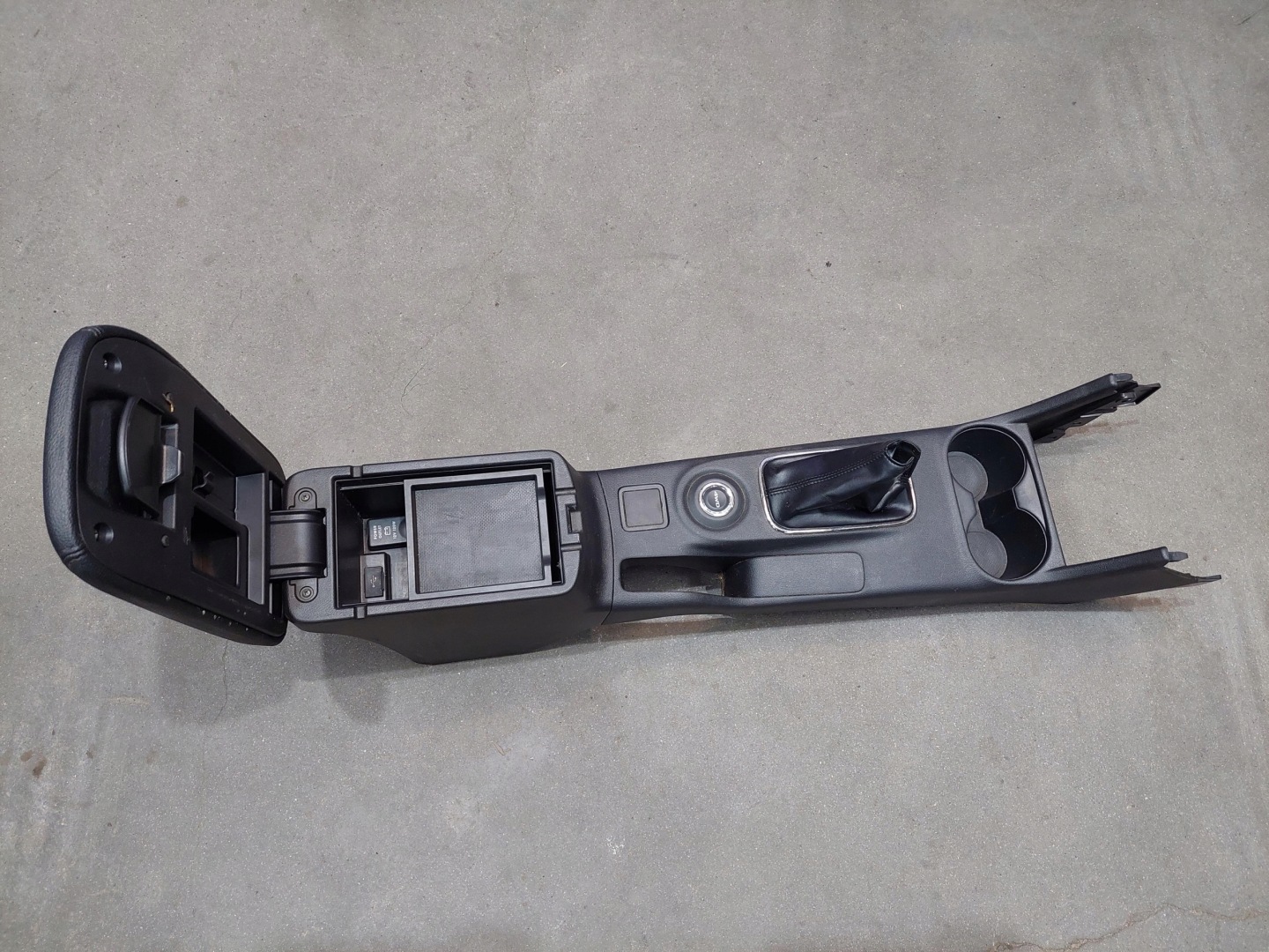 bracciolo TUNEL MITSUBISHI OUTLANDER 3 III