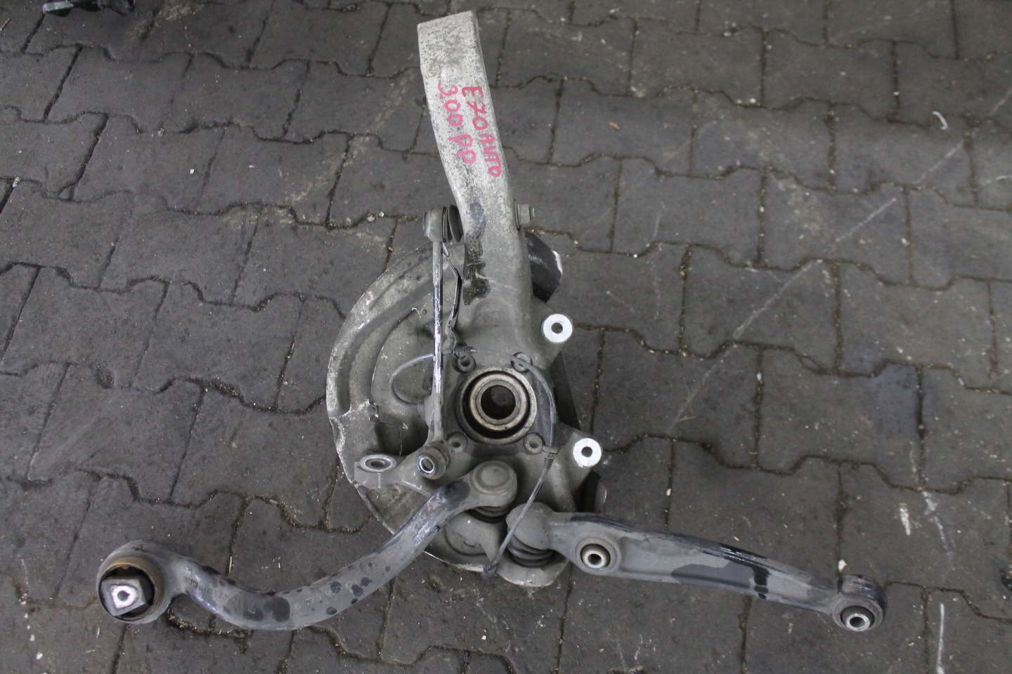 swing right front BMW X5 E70 3.0D 06-13