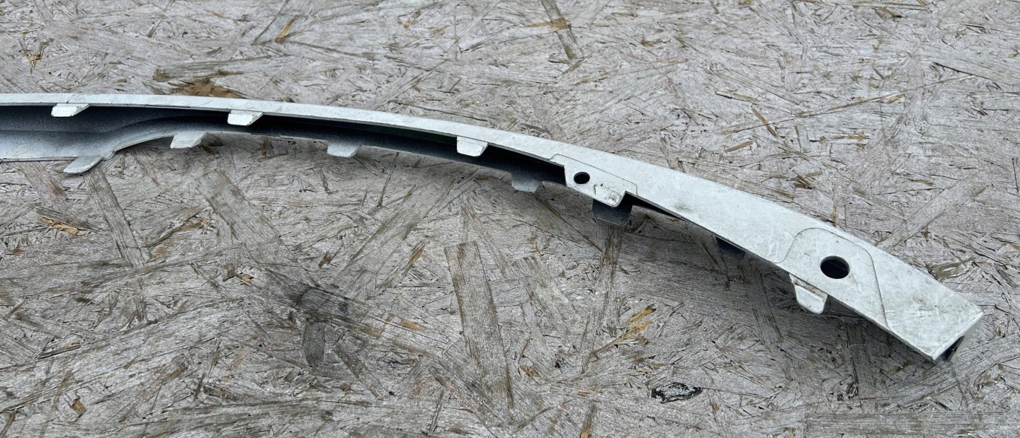 SPOILER left of a bumper front RENAULT MEGANE IV RS 20273061R