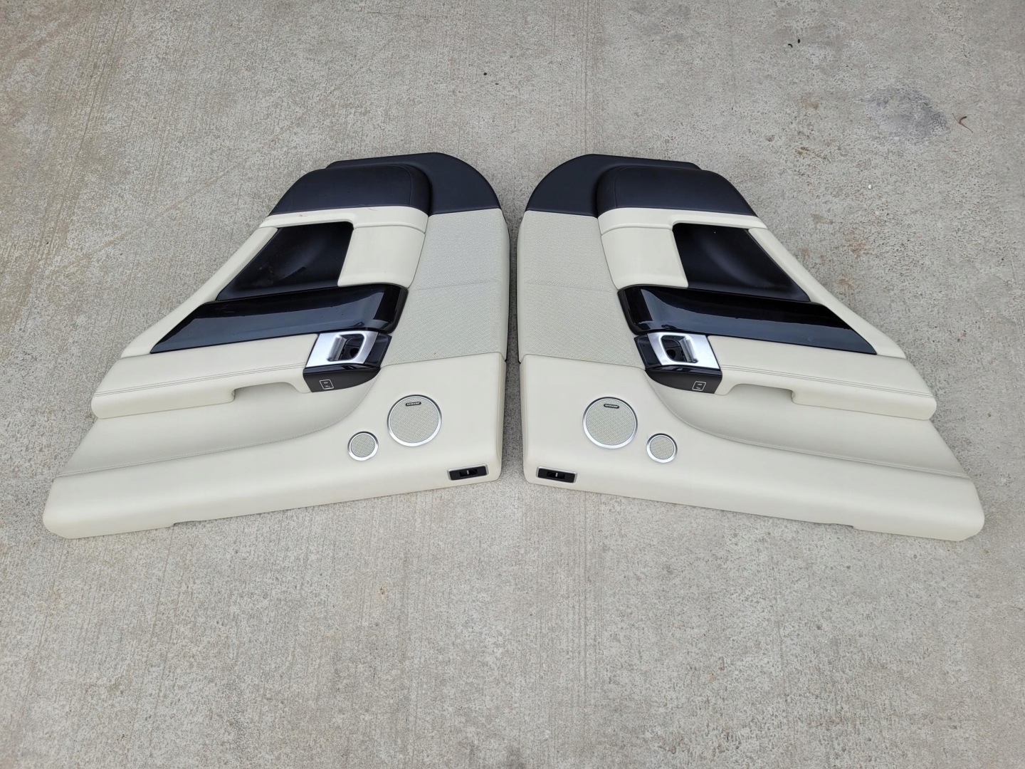 side door rear part right RANGE ROVER VOGUE L405