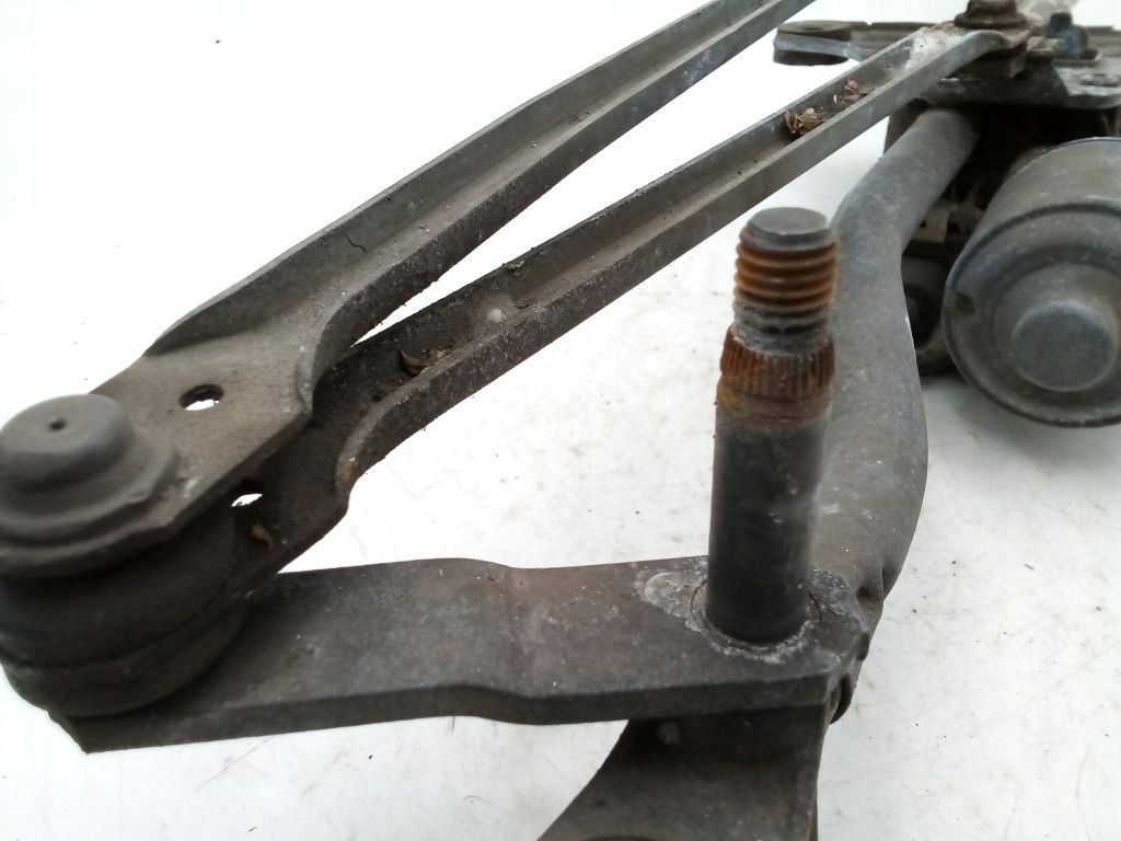 Volvo V70 III 3 wiper mechanism front front 30796358 EU