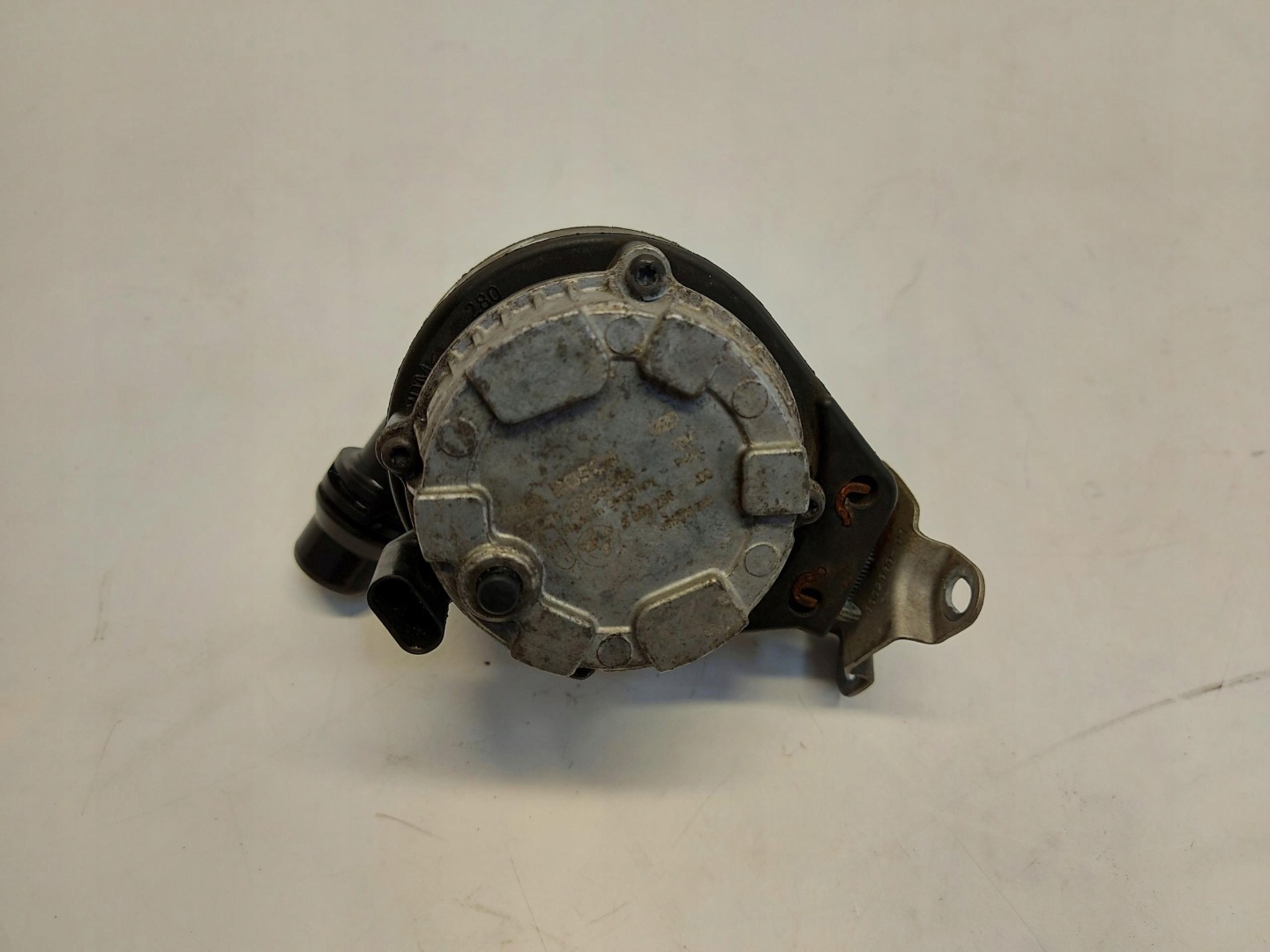 BMW i3 i01 REX water pump electrical 8600286