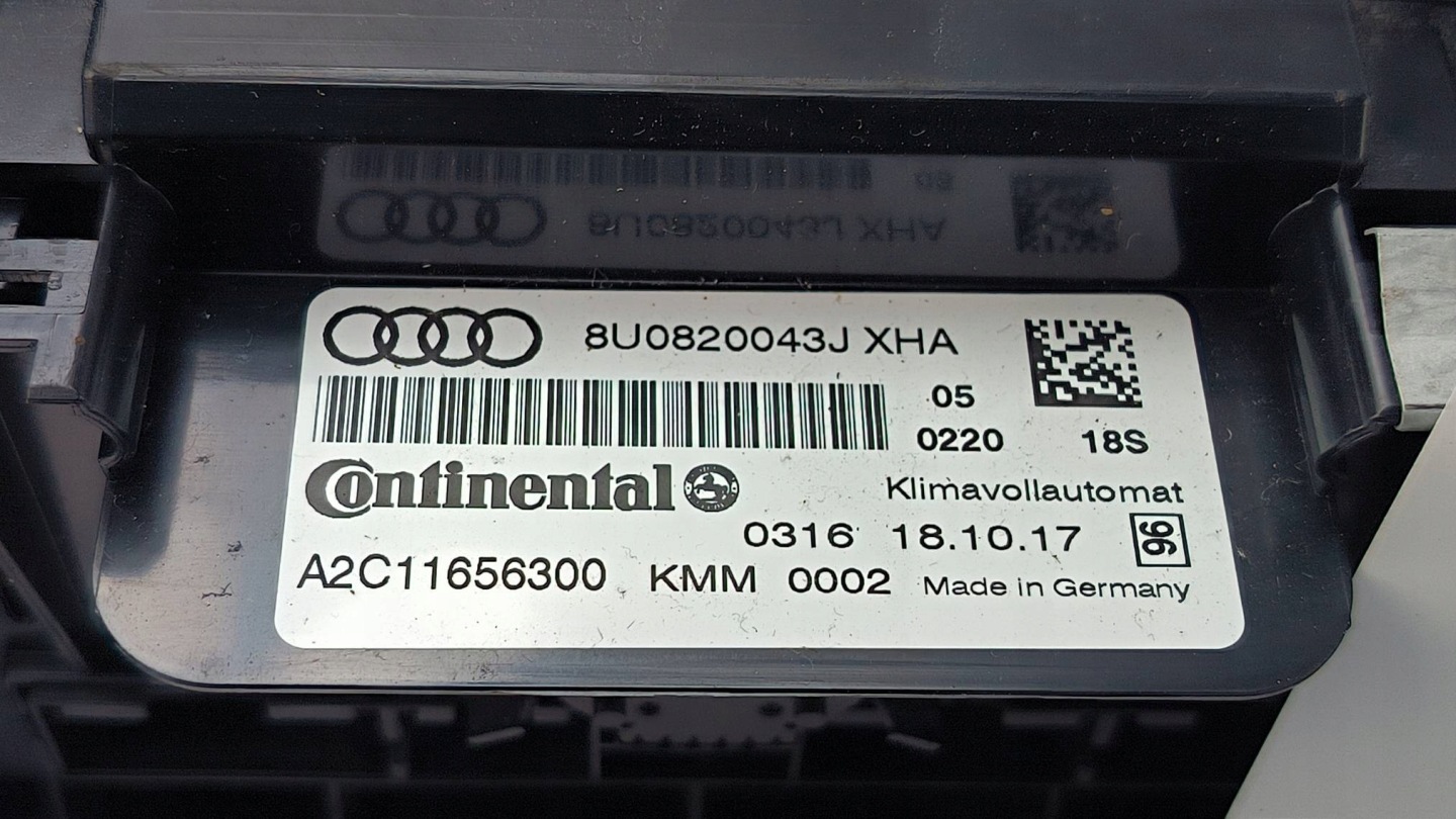 PANEL 8U0820043J AUDI Q3 e 8U LIFT