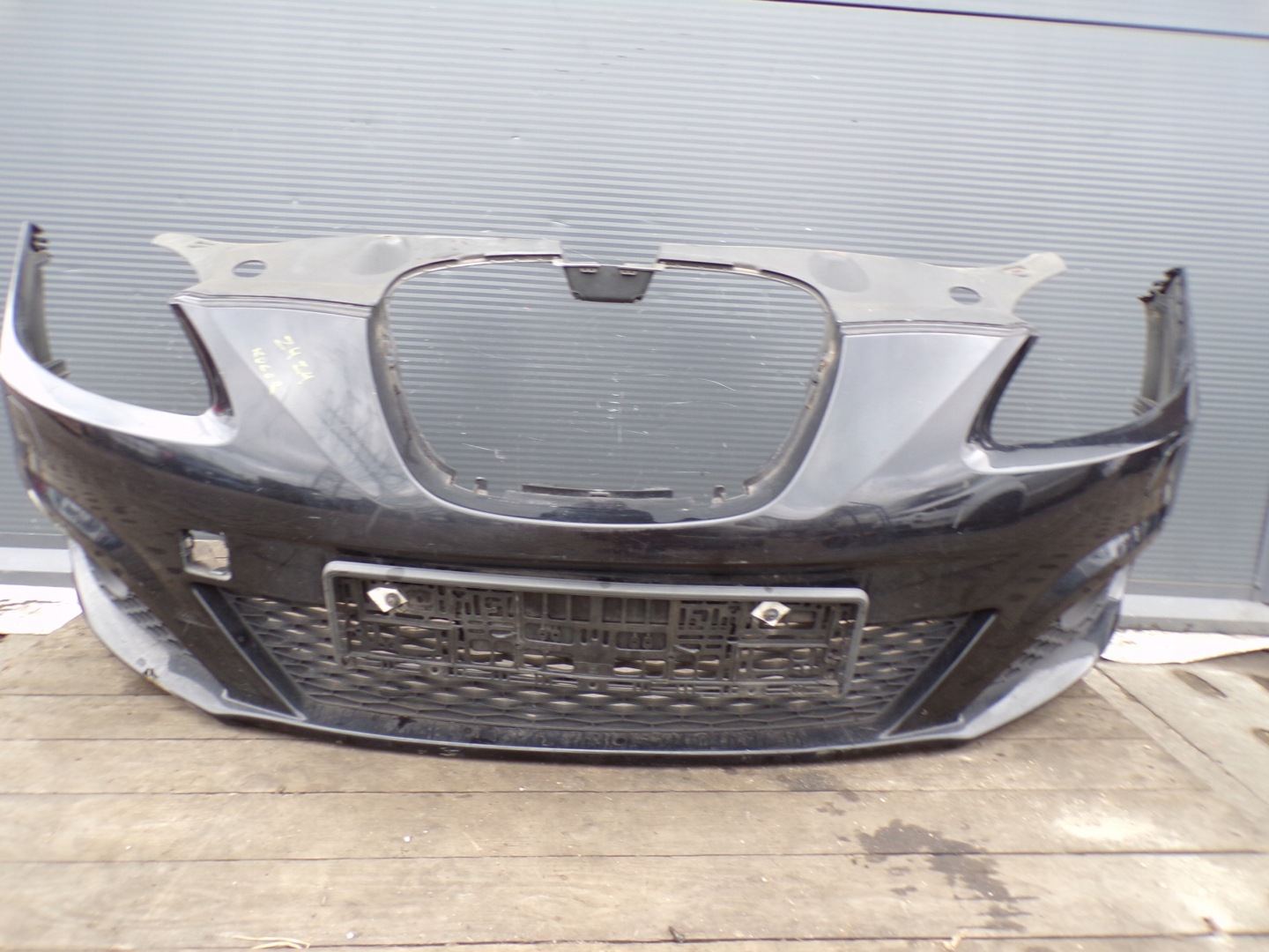 Frontstoßstange vorne SEAT LEON 2 II Spritzdüse Farbe Z4Z4