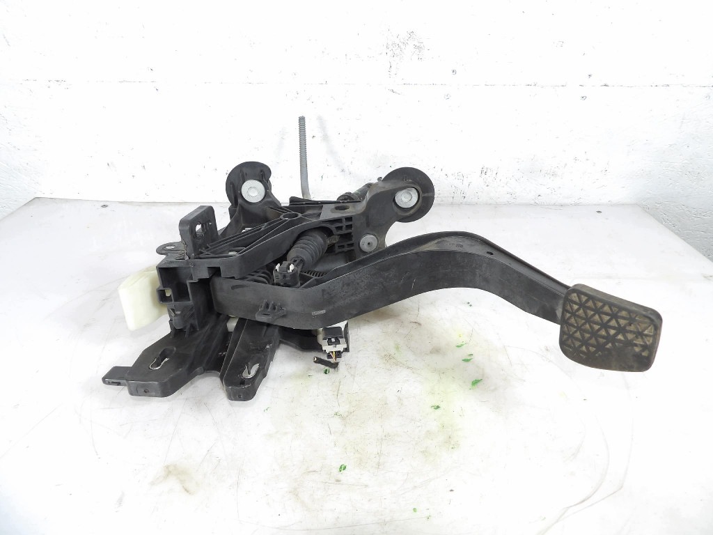 PEDAL pumpa spojky 84393094 OPEL INSIGNIA B