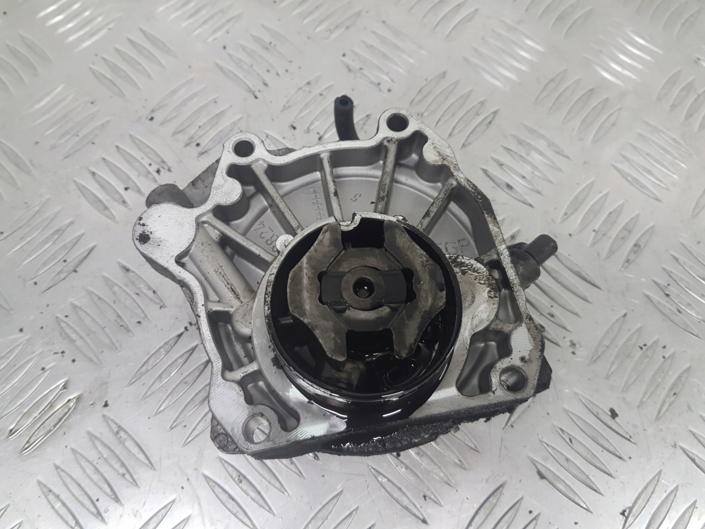 pump VACUM VAKUM OPEL INSIGNIA 55205446