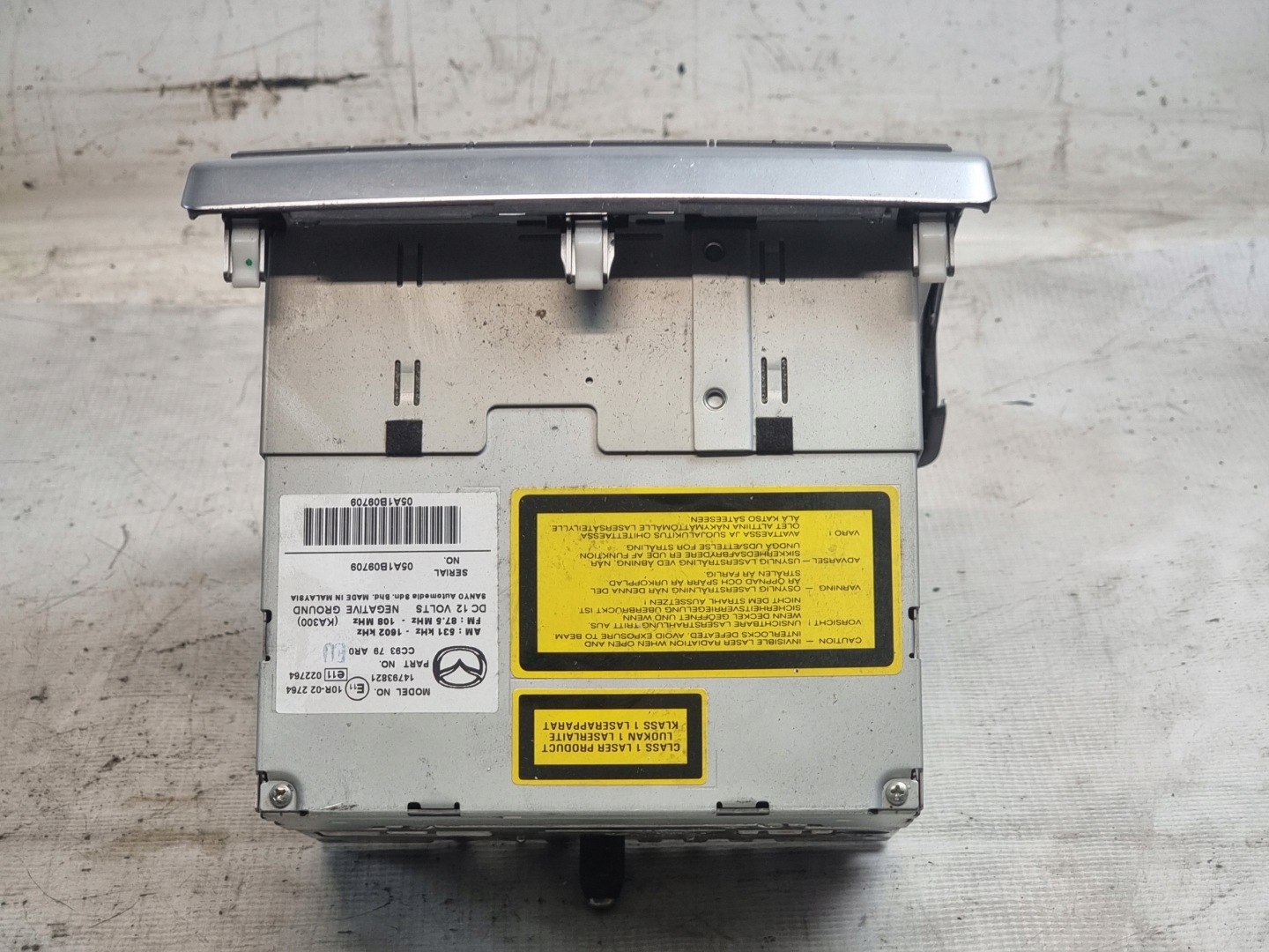 radio frame OE CC9379 MAZDA 5 and 06r