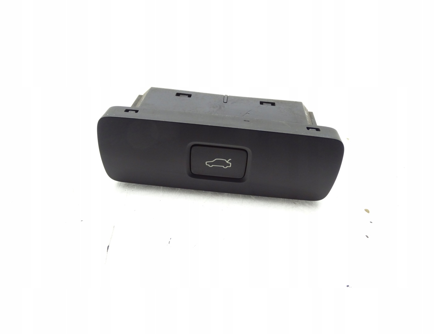 button of the opening bonnet boot VOLVO XC40 P32350330