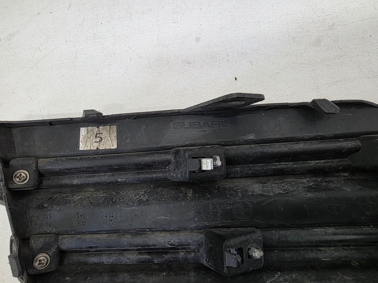 SUBARU FORESTER 5 V LIFT 22- grid of a bumper right front original