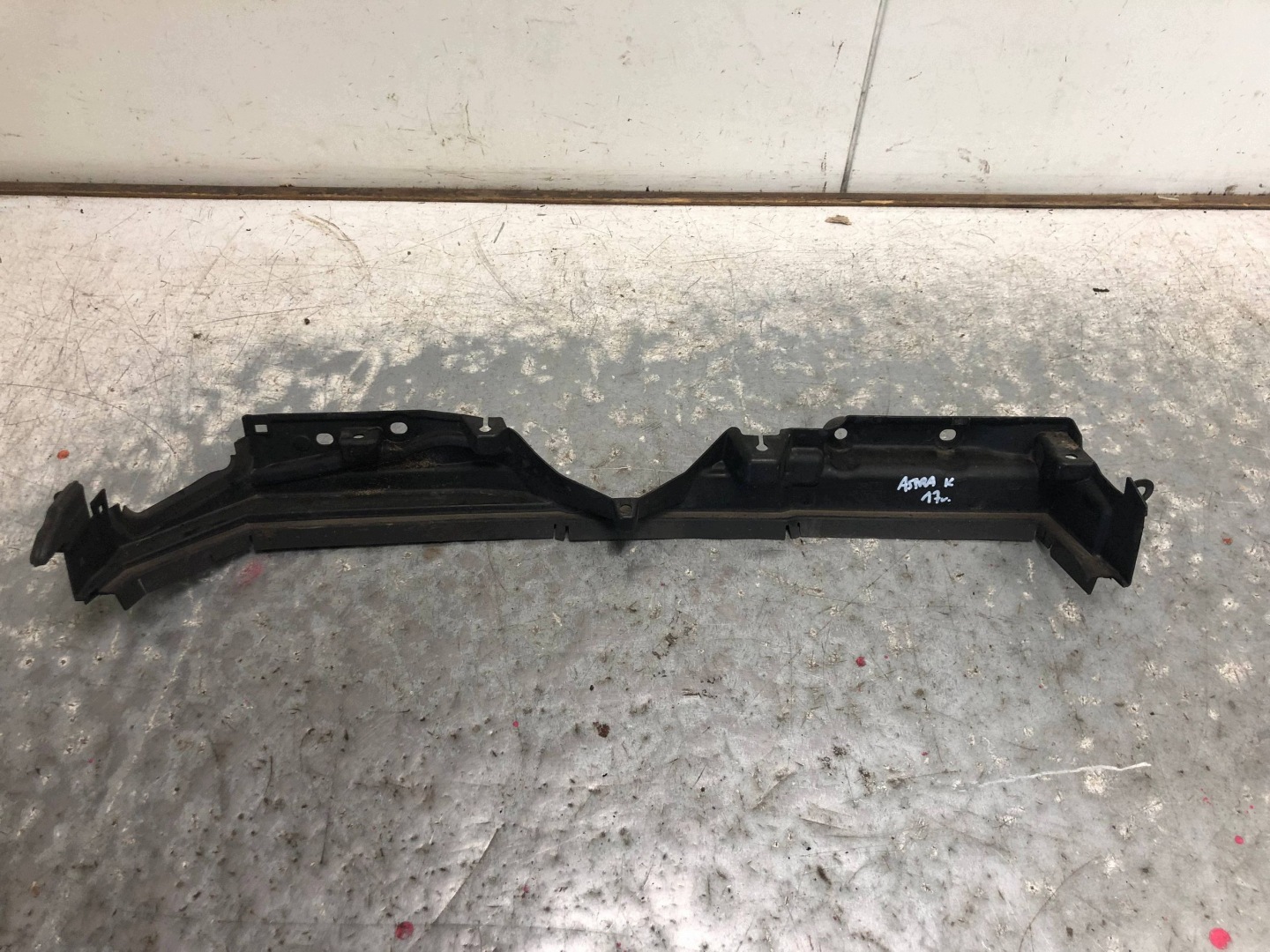 přívod vzduchovod OPEL ASTRA K KOMBI 13487731
