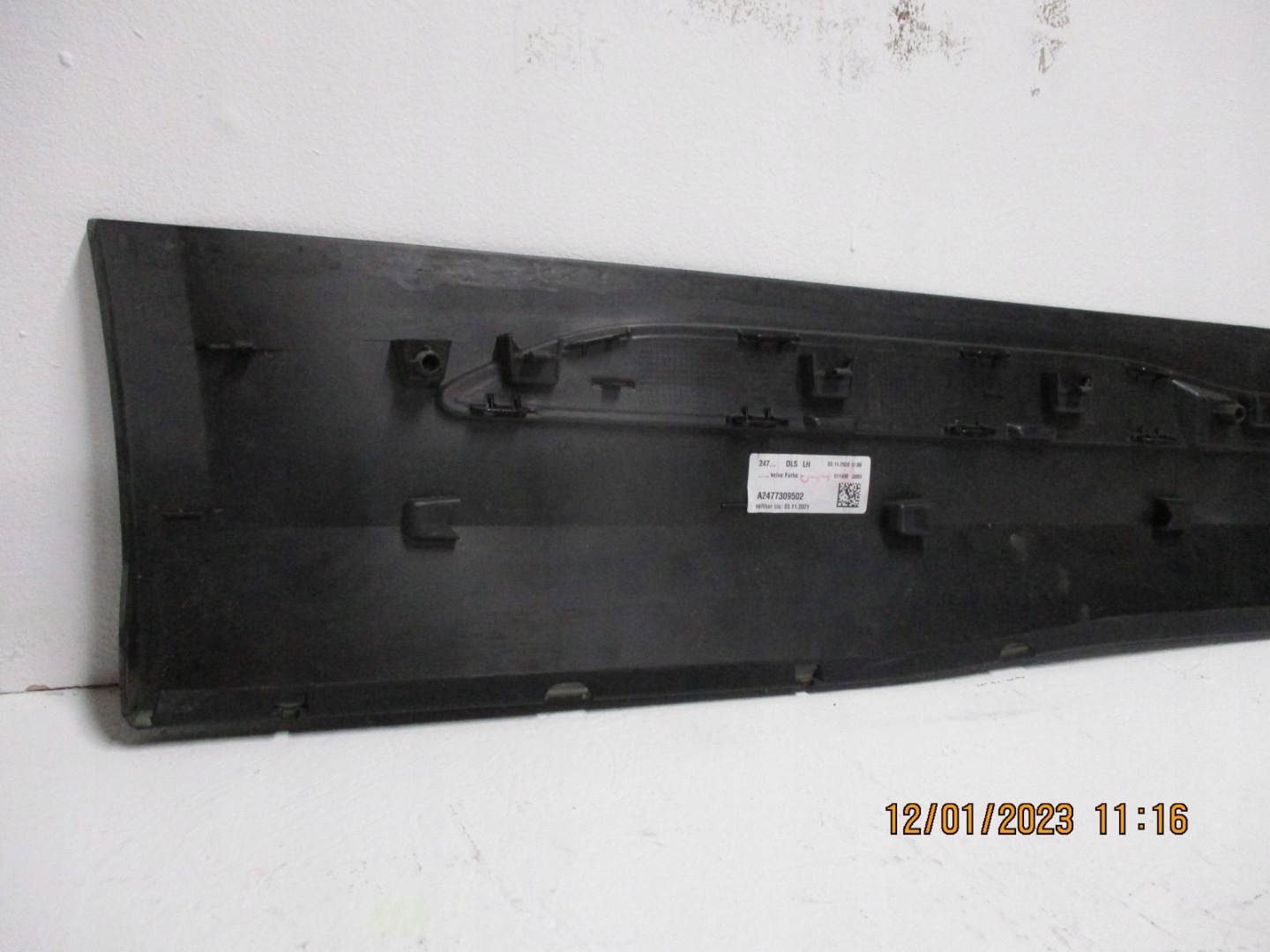cap door left rear. MERCEDES GLA W247 W 247 A2477374900