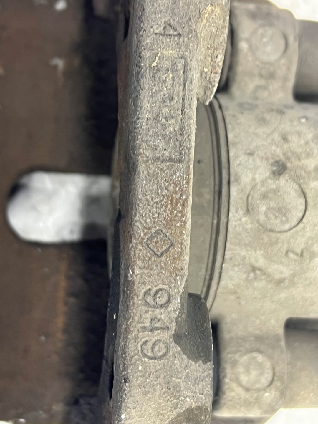 BMW X5 E70 3.0 D 286KM caliper brake left rear part + JAZMO 44/20