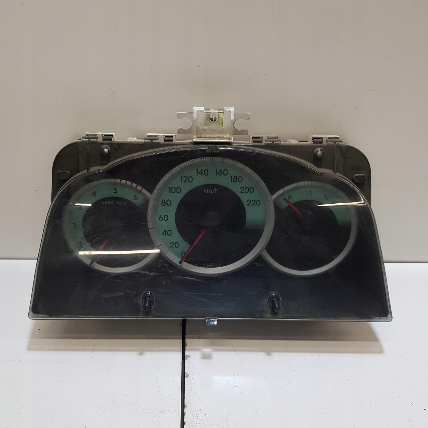 dials dials TOYOTA AVENSIS VERSO 2.0 D4D 83800-0F060-L