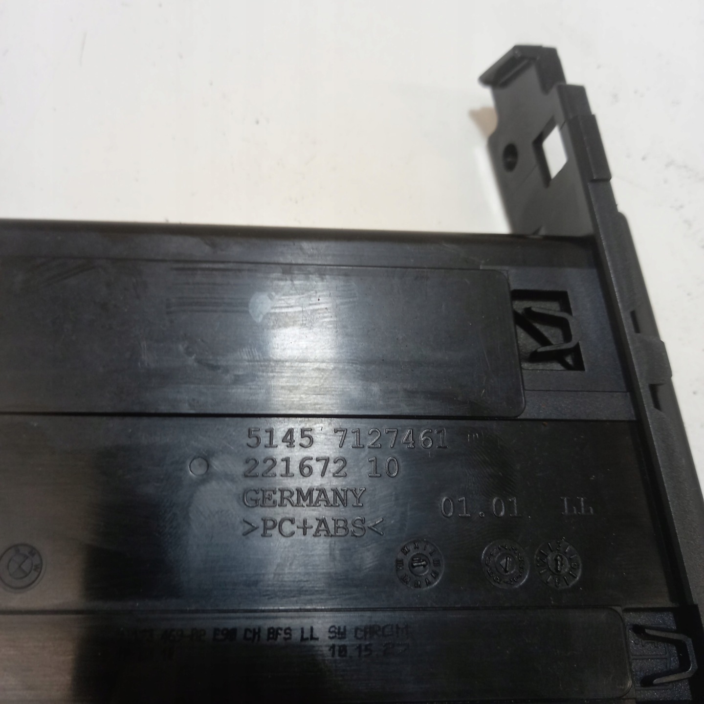 passenger compartment bracket for BMW E90 51457127461