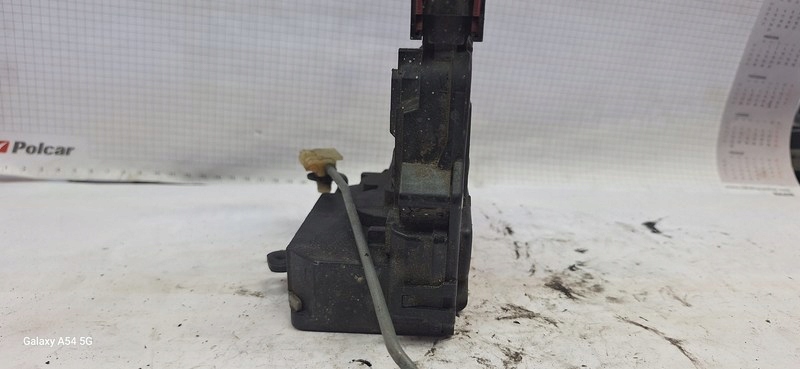lock door OPEL CORSA E left front 13431841