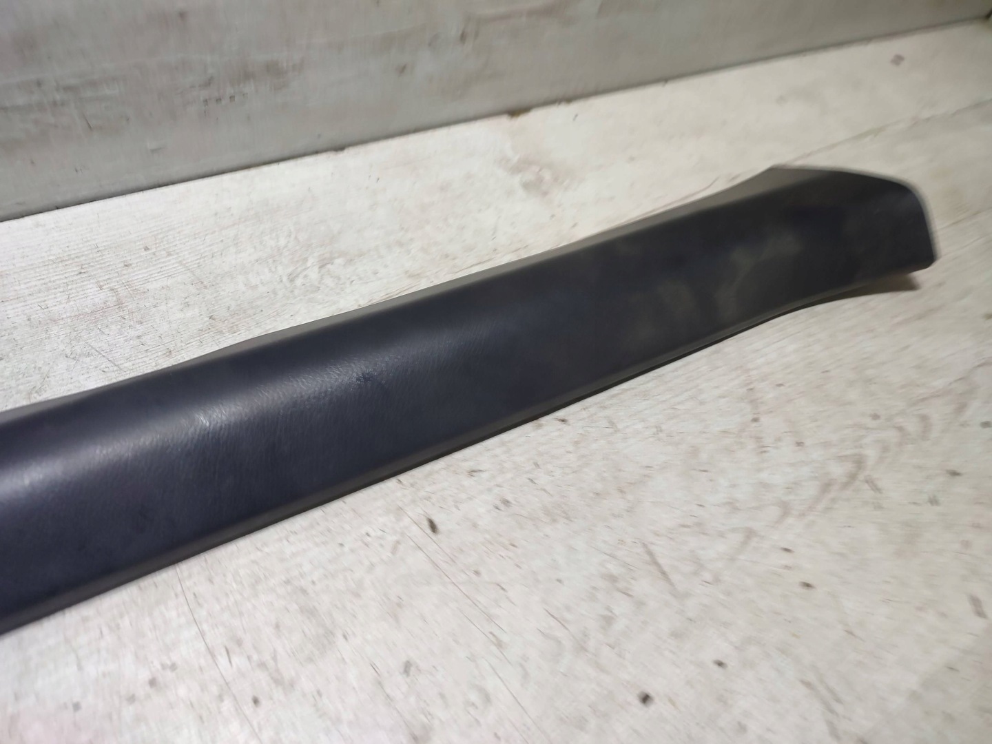 Lexus RC 2019 left side moulding threshold front