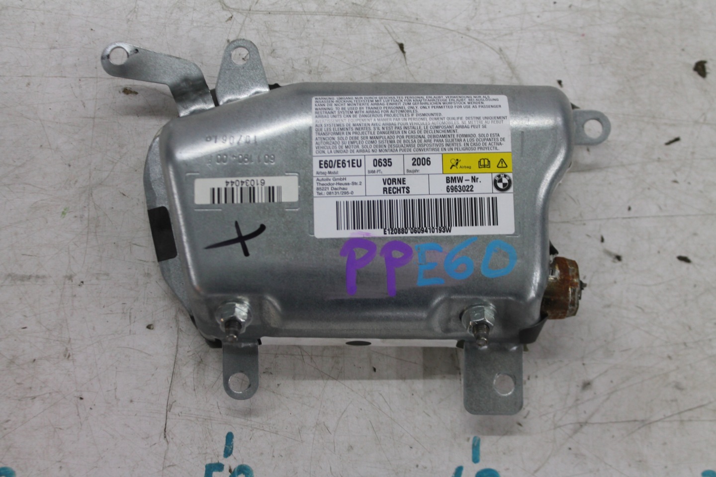 airbag door right front 6963022 BMW 5 E60 E61 03